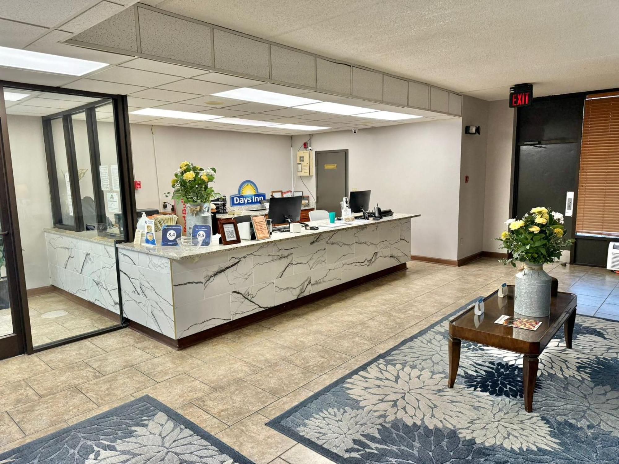 Days Inn By Wyndham Statesboro Eksteriør billede