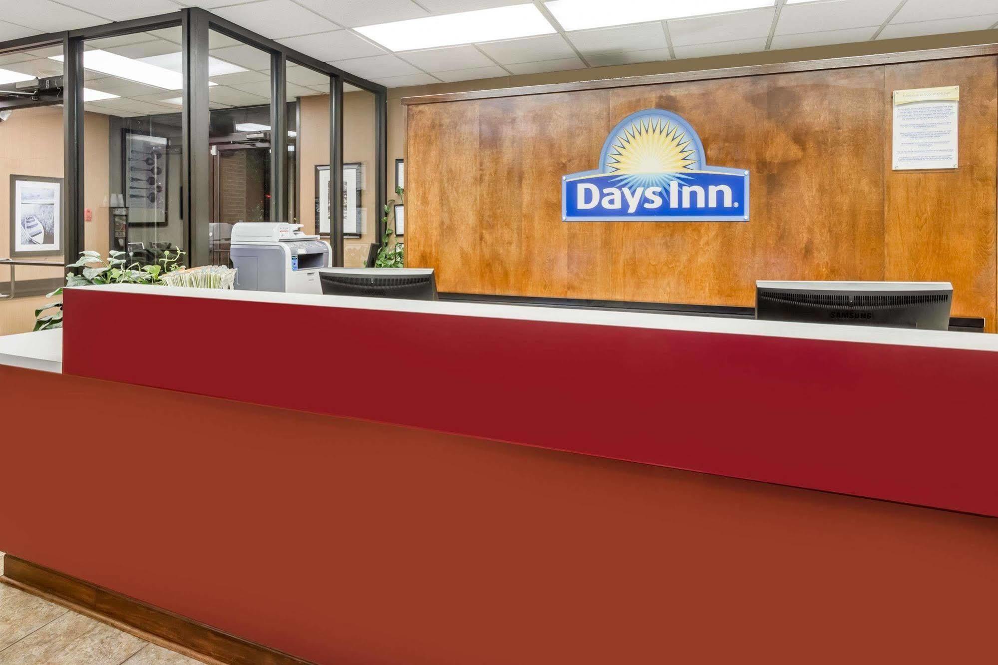 Days Inn By Wyndham Statesboro Eksteriør billede