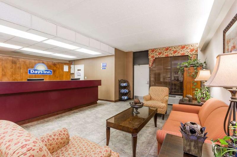 Days Inn By Wyndham Statesboro Eksteriør billede